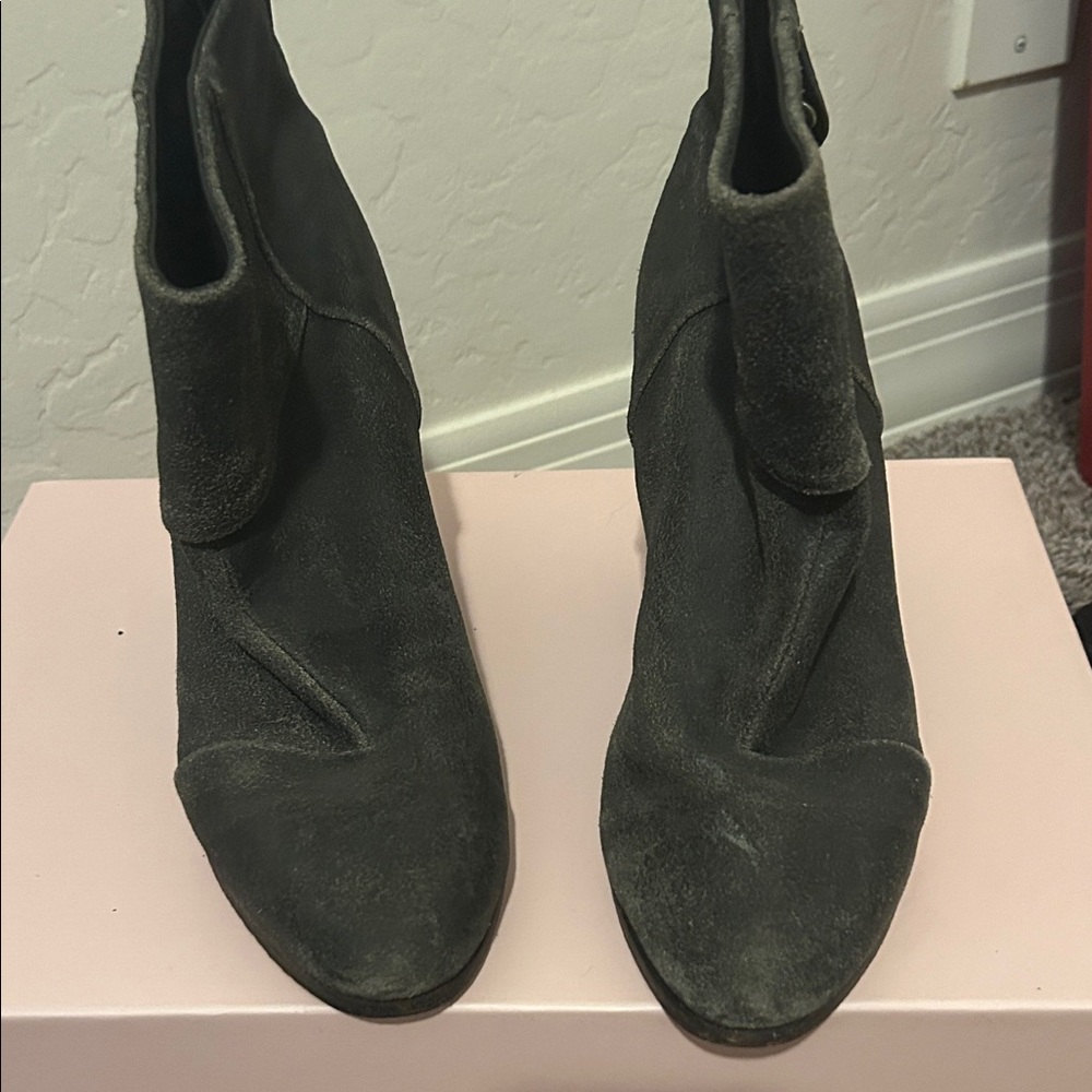 Rag and Bone Charcoal suede Women's Ankle Boots sz 9.5
